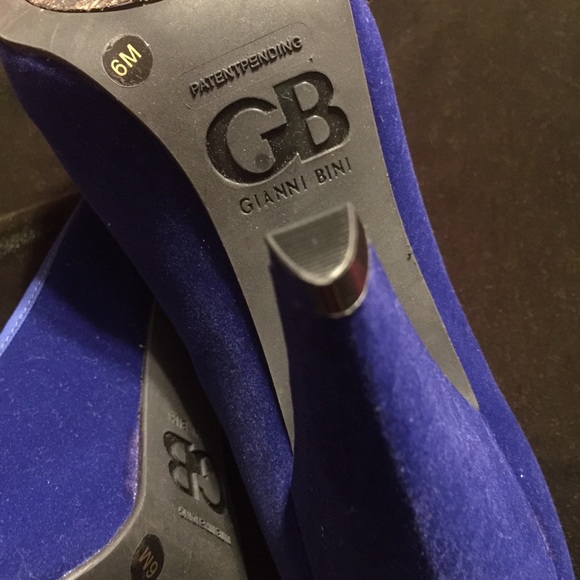 Gianni Bini blue velvet rhinestone peep toe heel - Picture 7 of 8